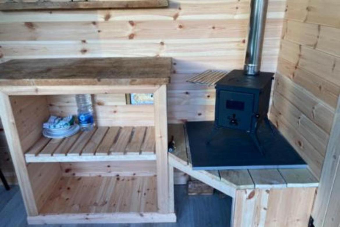 Off Grid Shepherds Hut Llansilin المظهر الخارجي الصورة